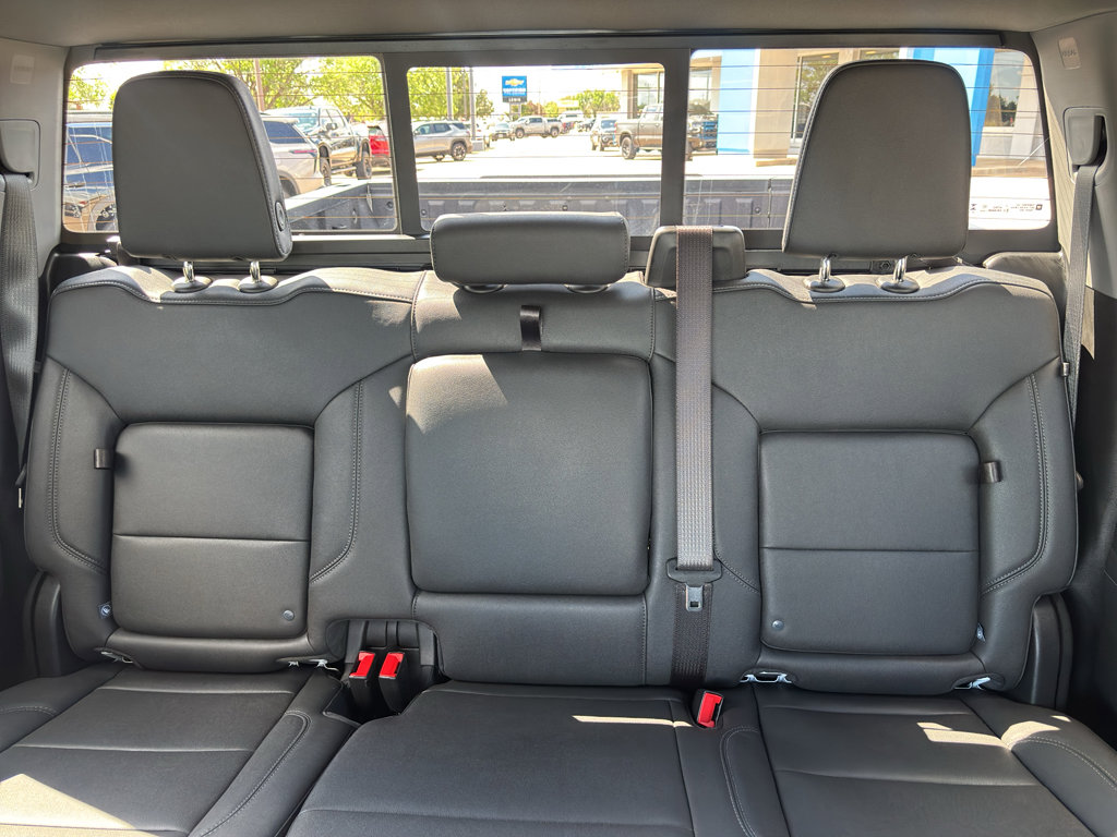 Used 2026 Chevrolet Silverado 1500 LT Trail Boss w/ LT Trail Boss Premium Package AWD/4WD image 15