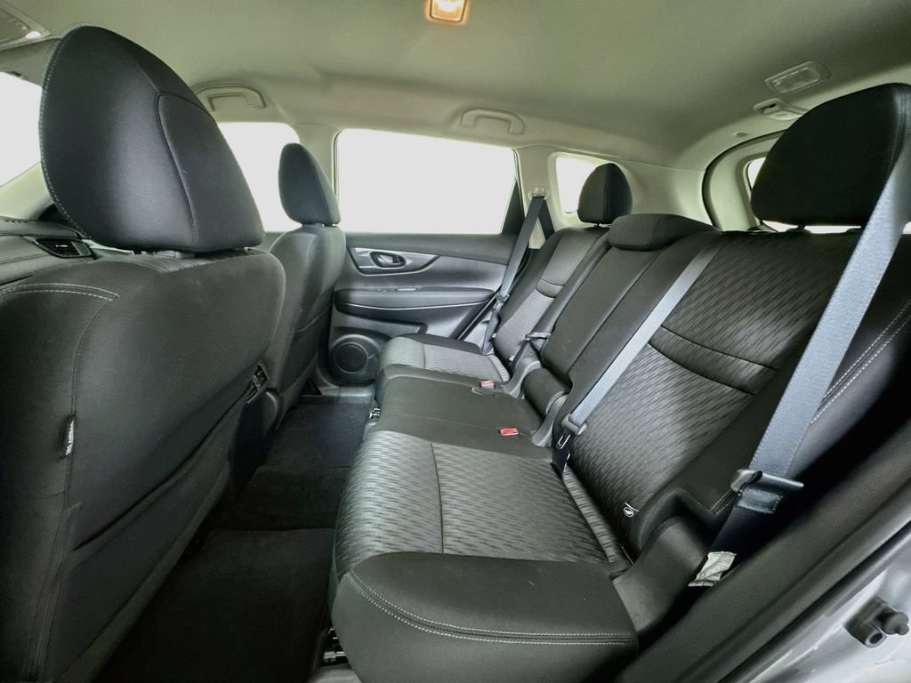 Used 2019 Nissan Rogue S AWD/4WD image 19