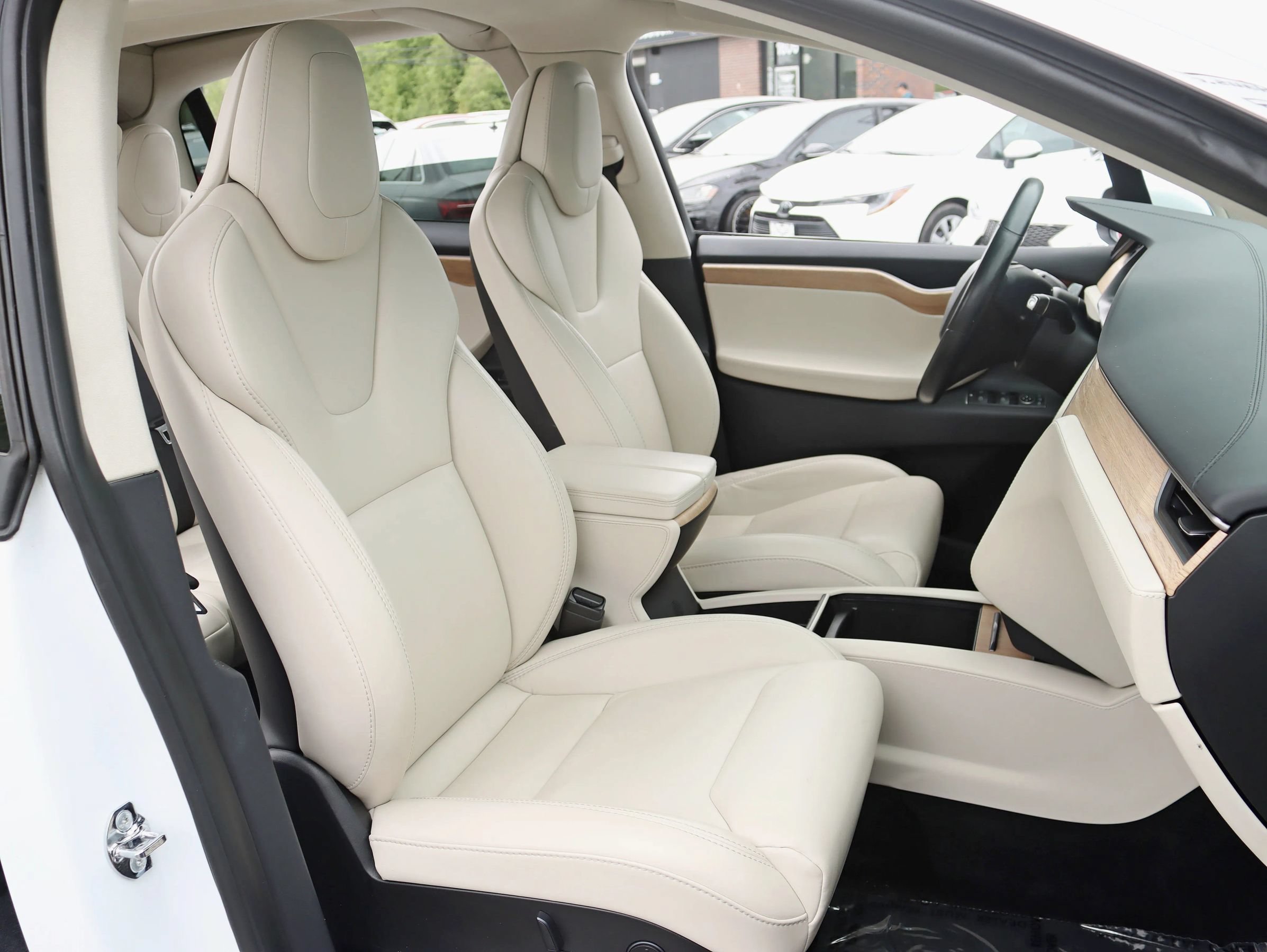 Used 2018 Tesla Model X 100D AWD/4WD image 29