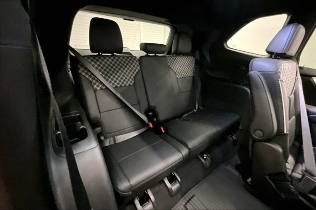 Used 2025 GMC Acadia Denali w/ Super Cruise Package image 33