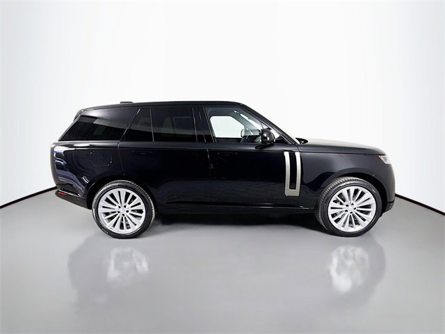 New 2025 Land Rover Range Rover SE image 4