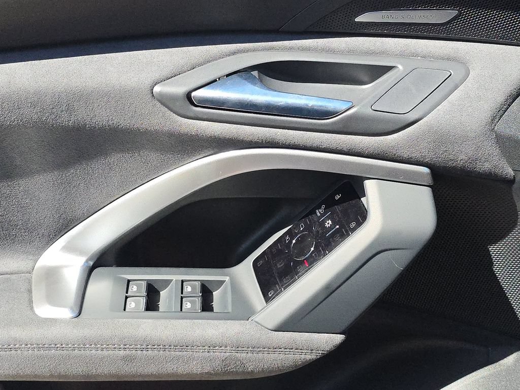 New 2026 Audi SQ5 Premium Plus AWD/4WD image 19