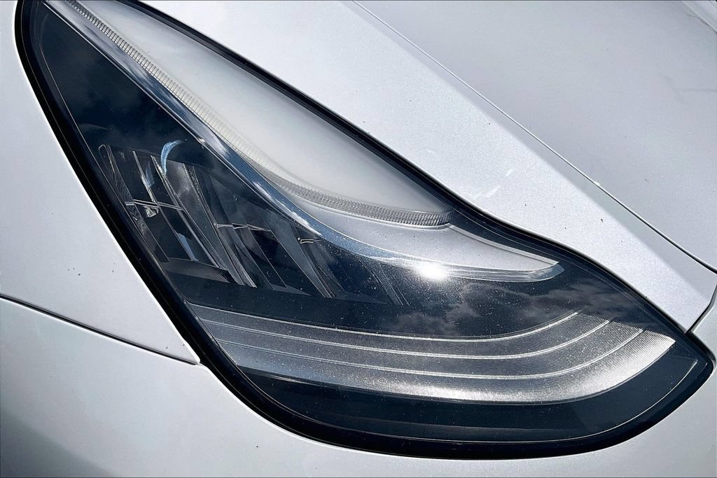 Used 2020 Tesla Model Y Long Range AWD/4WD image 29