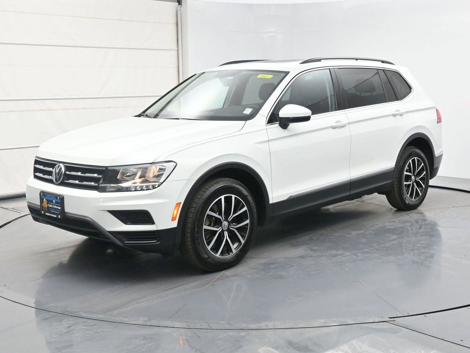 Used 2021 Volkswagen Tiguan SE w/ Panoramic Sunroof Package AWD/4WD image 1