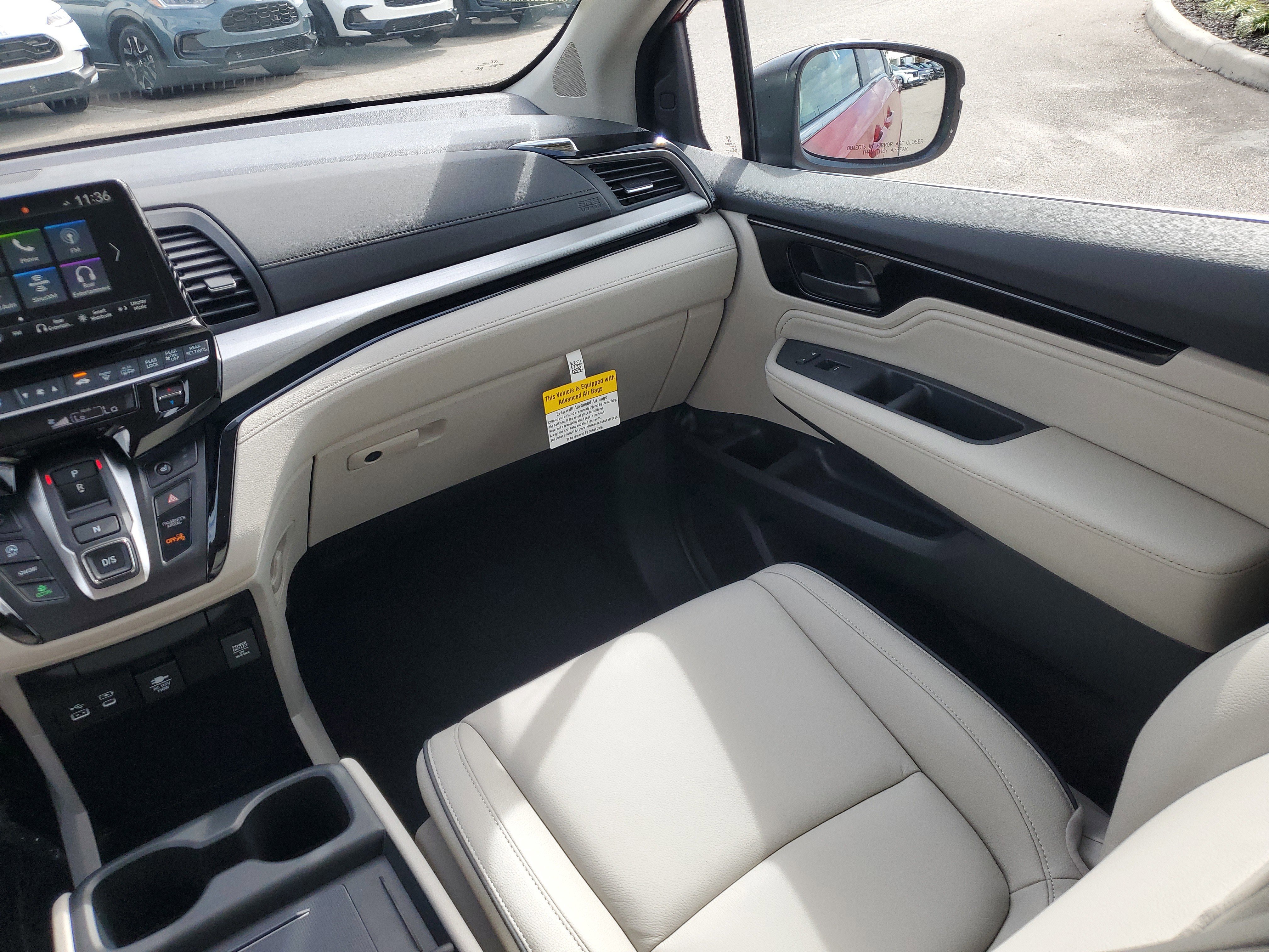 New 2026 Honda Odyssey Touring image 17