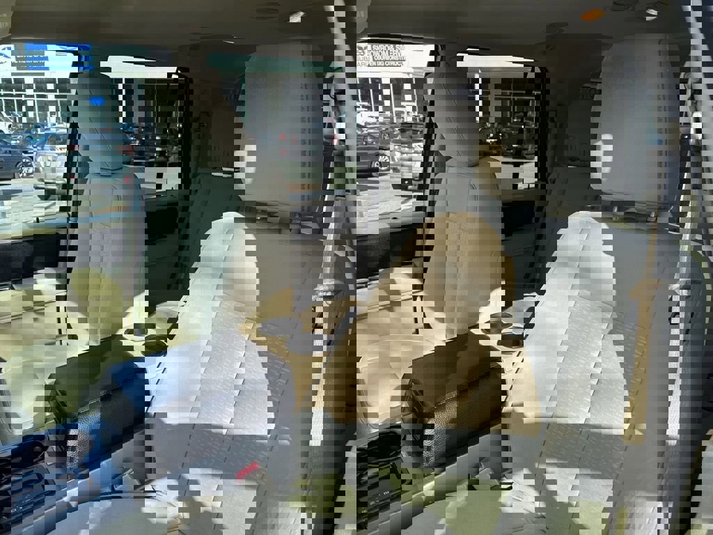 Used 2015 Ford Expedition XLT image 22