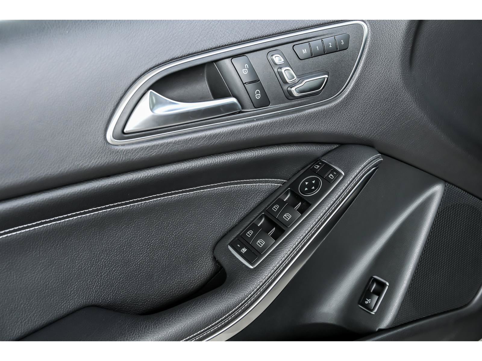 Used 2020 Mercedes-Benz GLA 250 4MATIC image 9