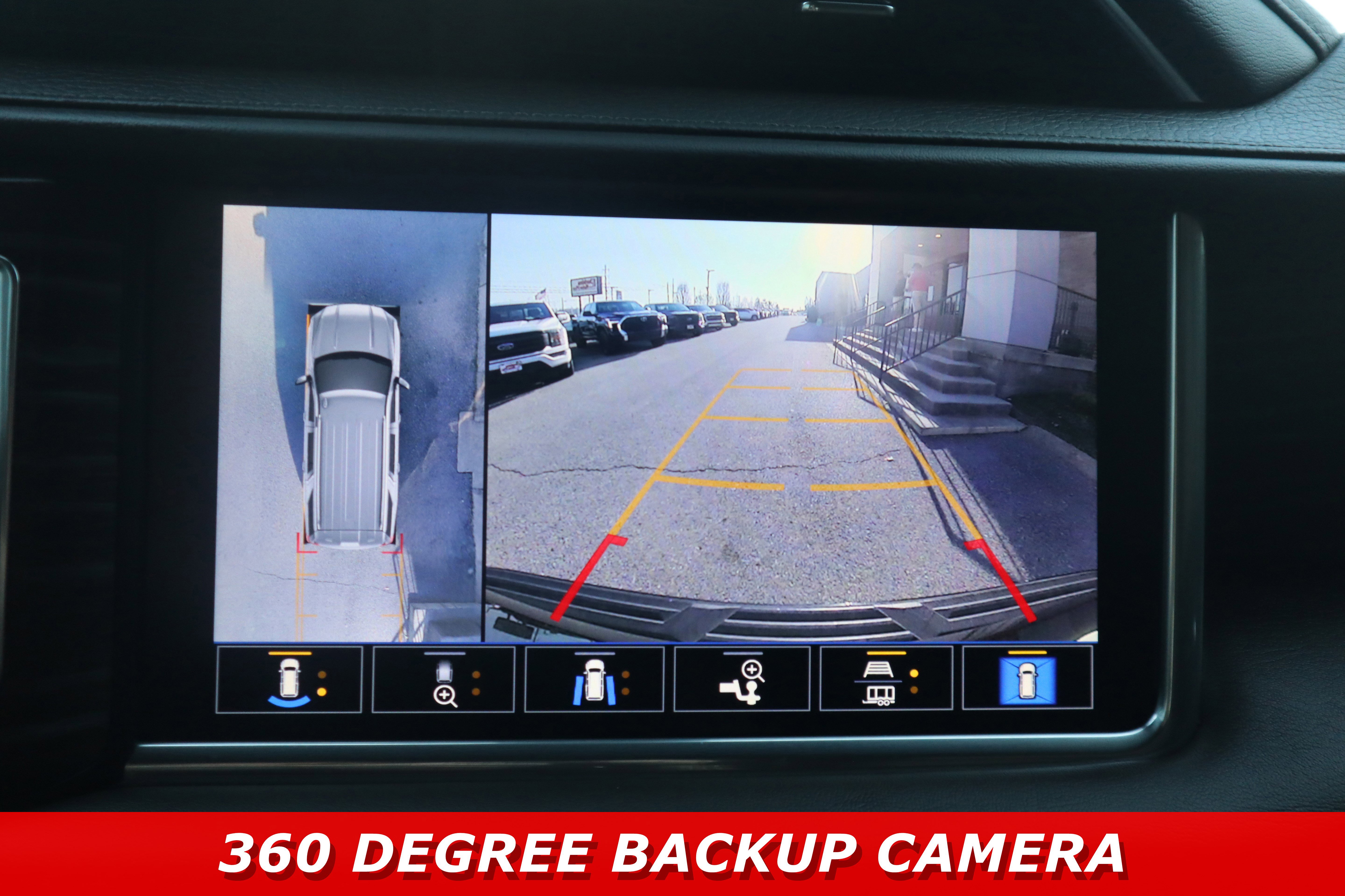 Used 2021 GMC Yukon Denali w/ Denali Premium Package image 20