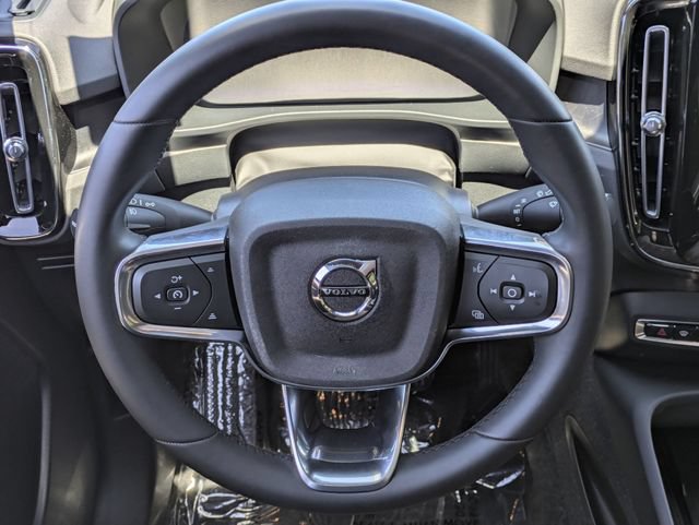 Certified 2023 Volvo C40 P8 Recharge Ultimate w/ Protection Package Premier AWD/4WD image 17