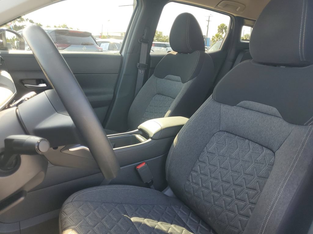Used 2026 Nissan Kicks SV w/ Illumination Package FWD image 22