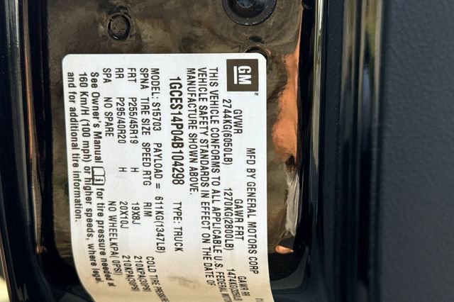 Used 2004 Chevrolet SSR w/ Preferred Equipment Group image 34