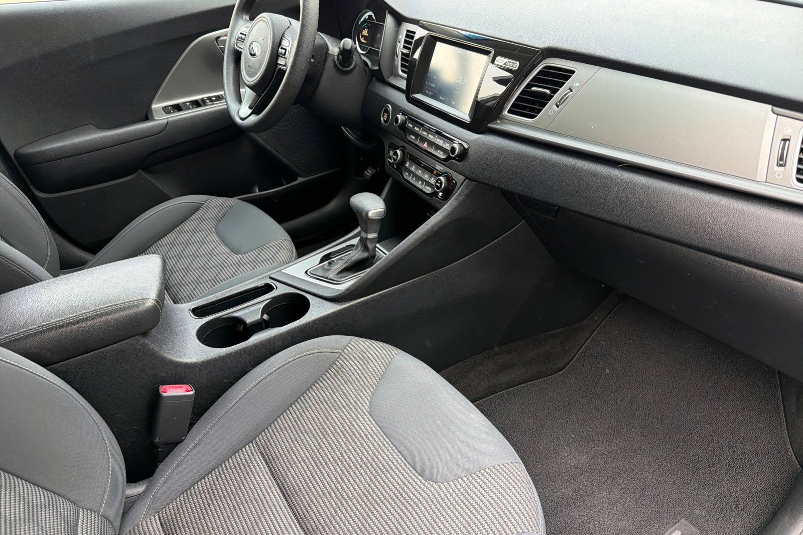 Used 2019 Kia Niro LX FWD image 15