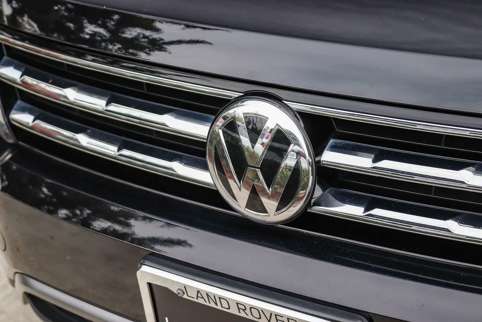 Used 2020 Volkswagen Tiguan SE FWD image 11