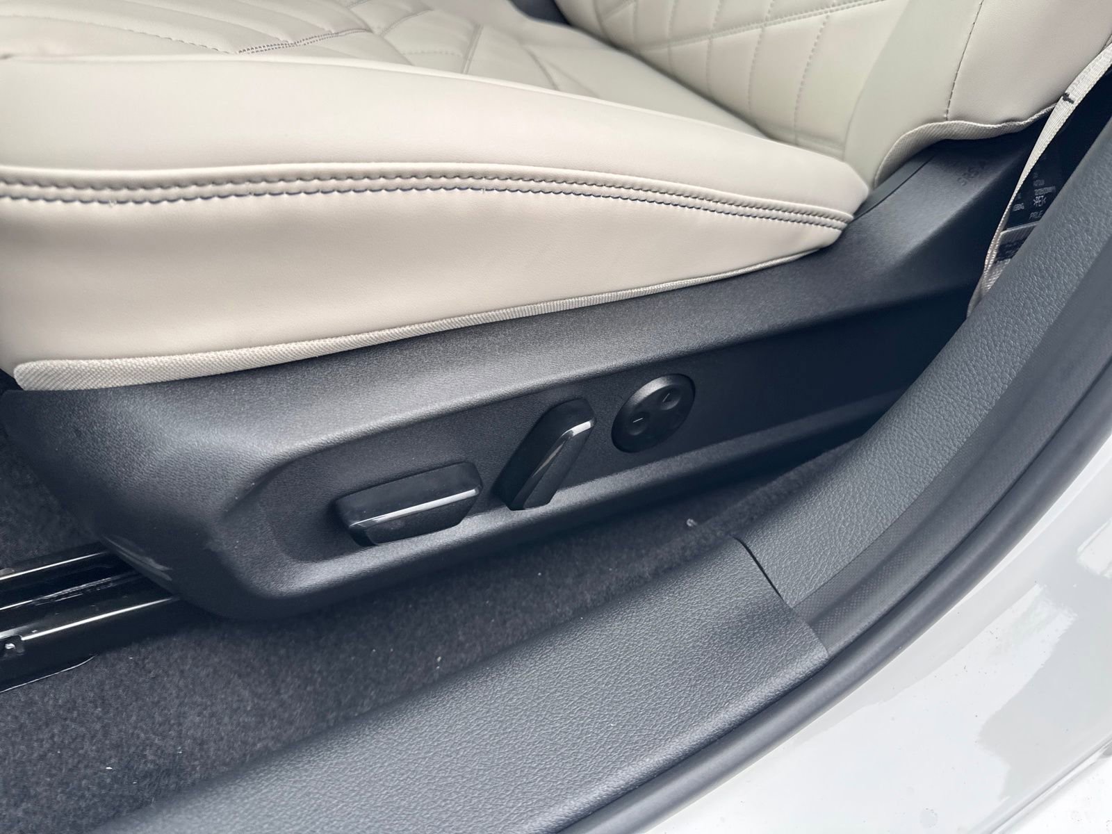 New 2026 Nissan Sentra SL w/ Floor Mat Package FWD image 26
