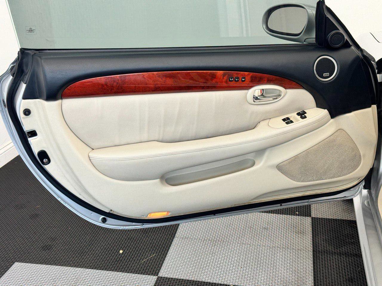 Used 2007 Lexus SC 430 Convertible image 10