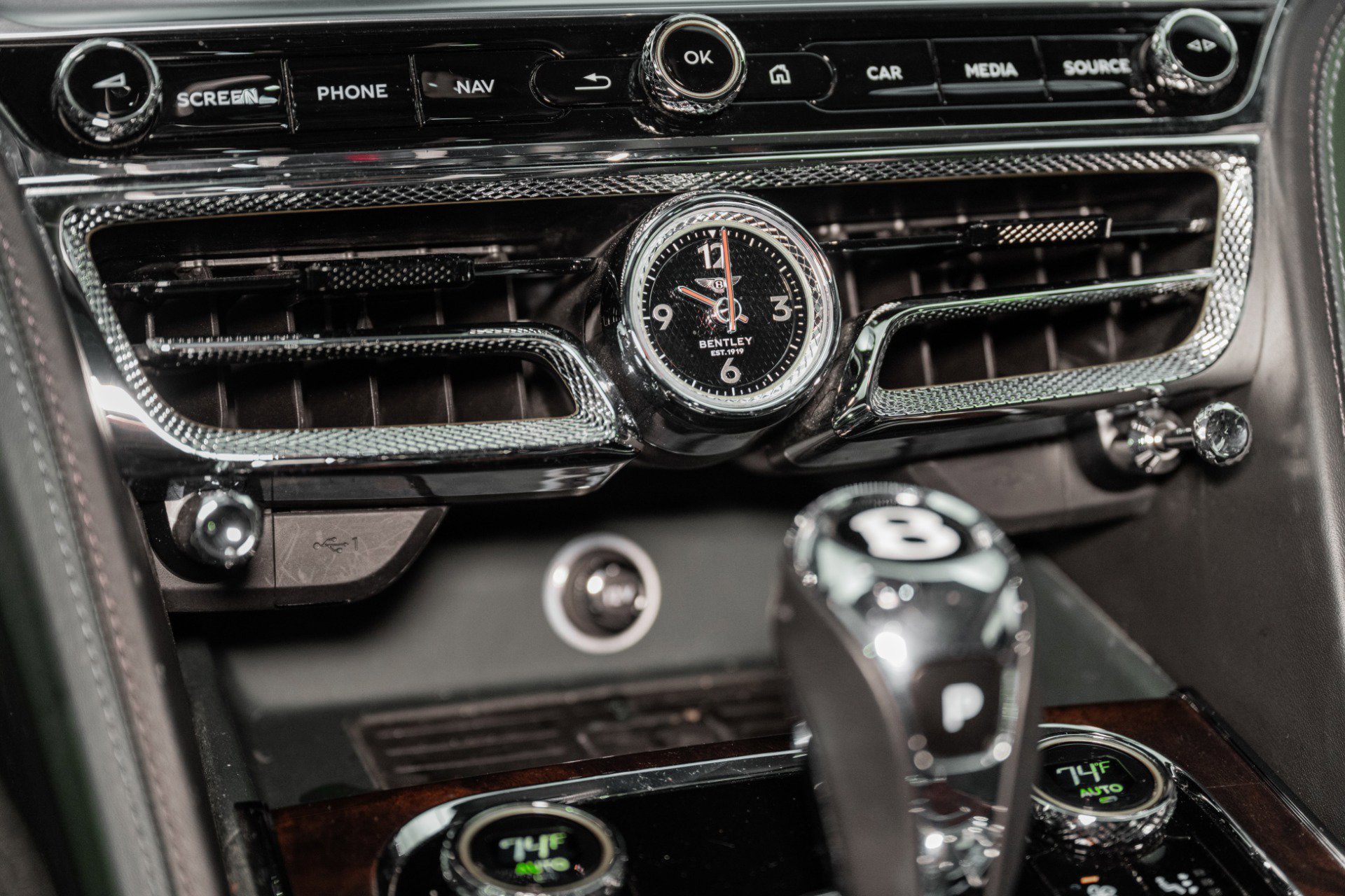 Used 2022 Bentley Flying Spur V8 image 40