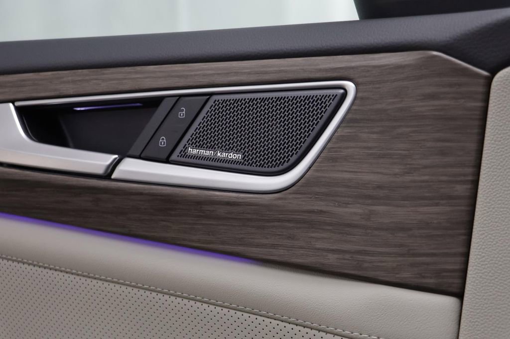 New 2026 Volkswagen Atlas SEL Premium R-Line AWD/4WD image 8