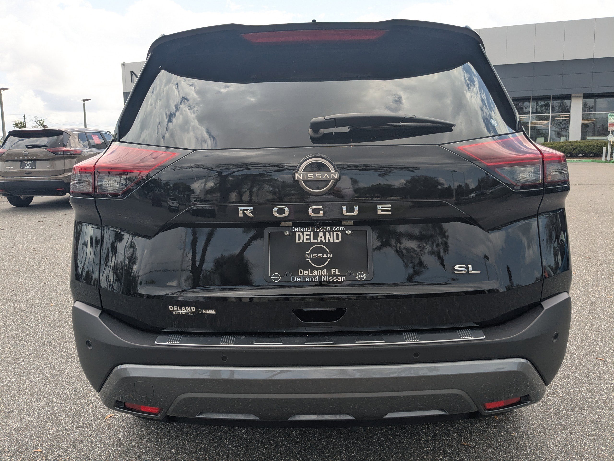 Certified 2023 Nissan Rogue SL w/ SL Premium Package image 5