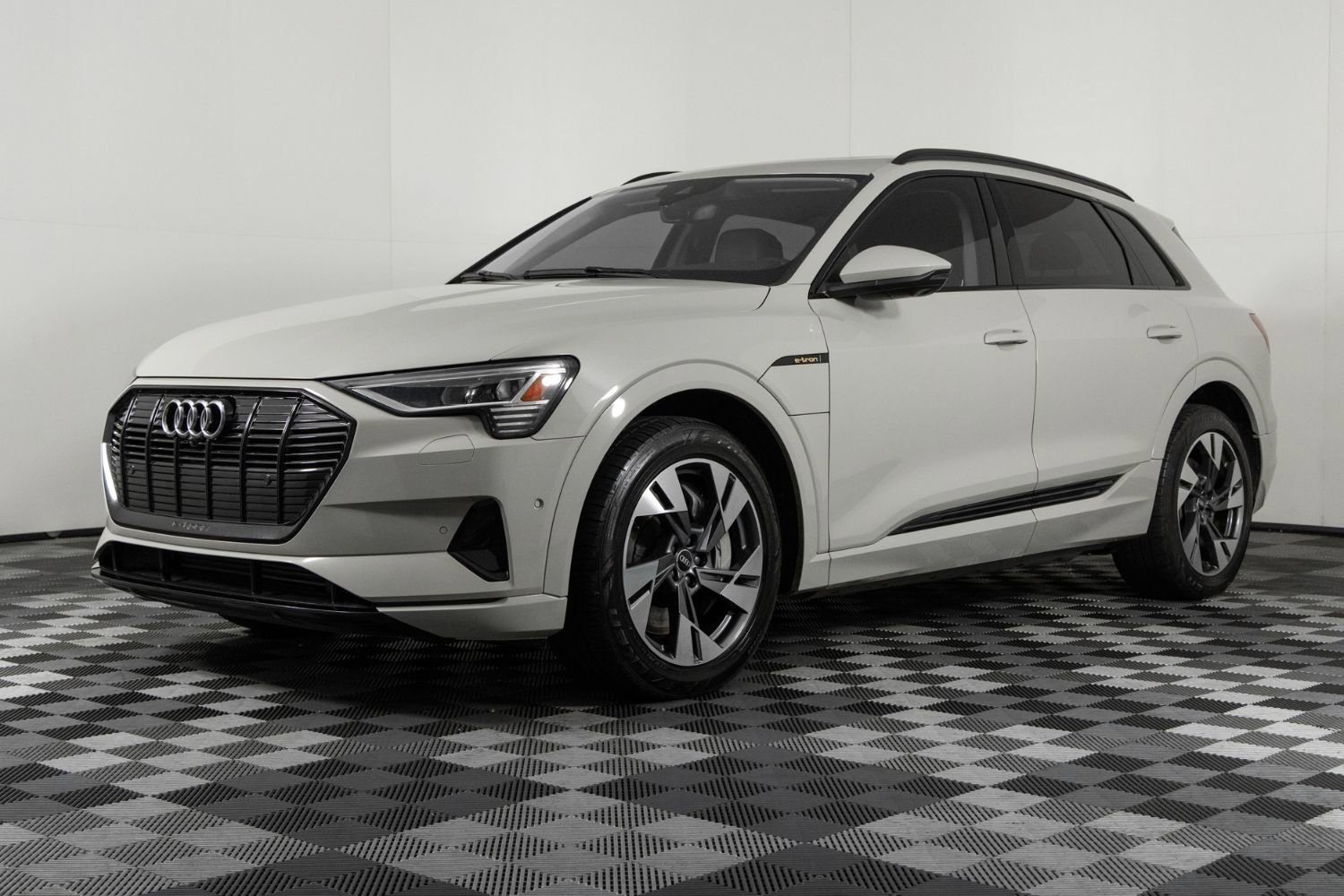 Used 2021 Audi e-tron Premium w/ Convenience Plus Package