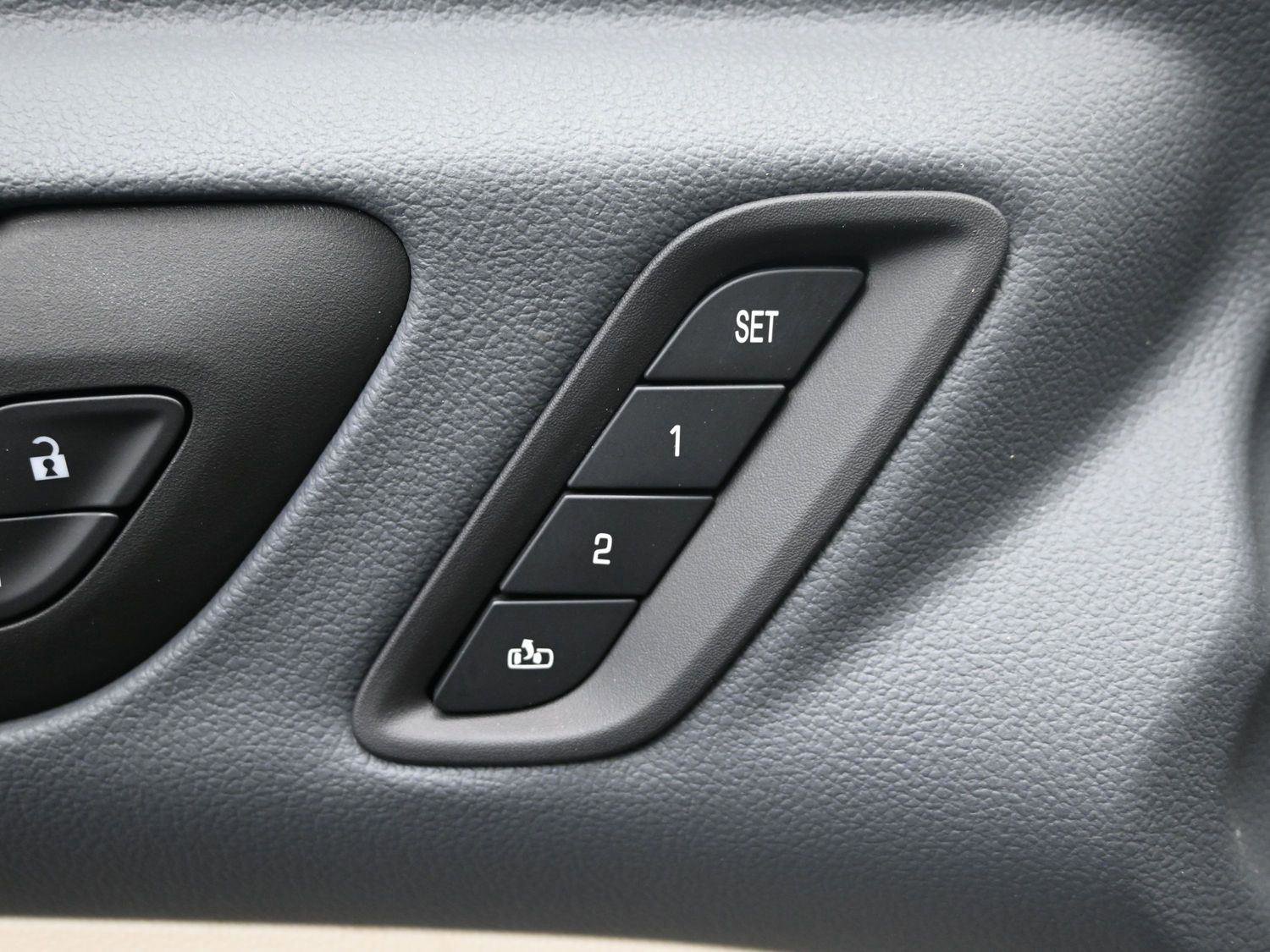 Used 2023 GMC Acadia Denali w/ Denali Ultimate Package image 24