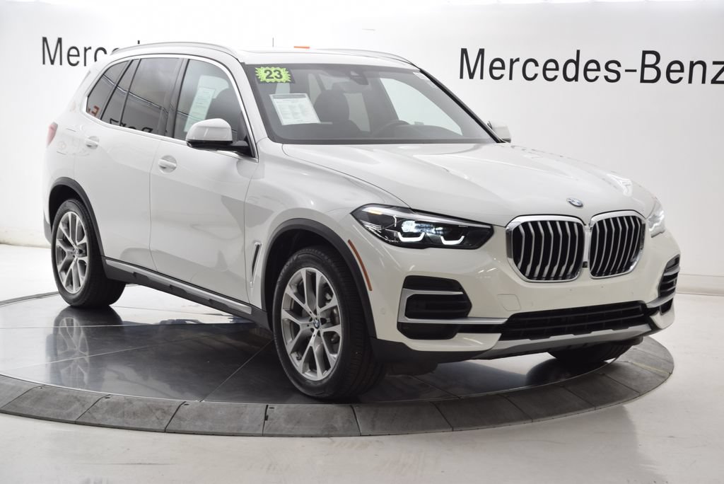 Used 2022 BMW X5 xDrive40i w/ Parking Assistance Package AWD/4WD image 8