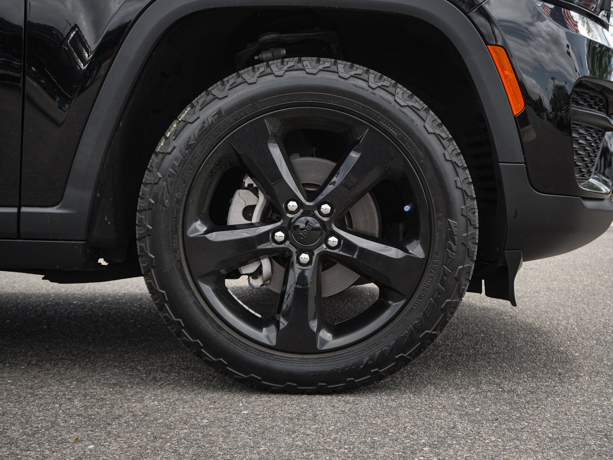 Used 2023 Jeep Grand Cherokee Altitude image 13