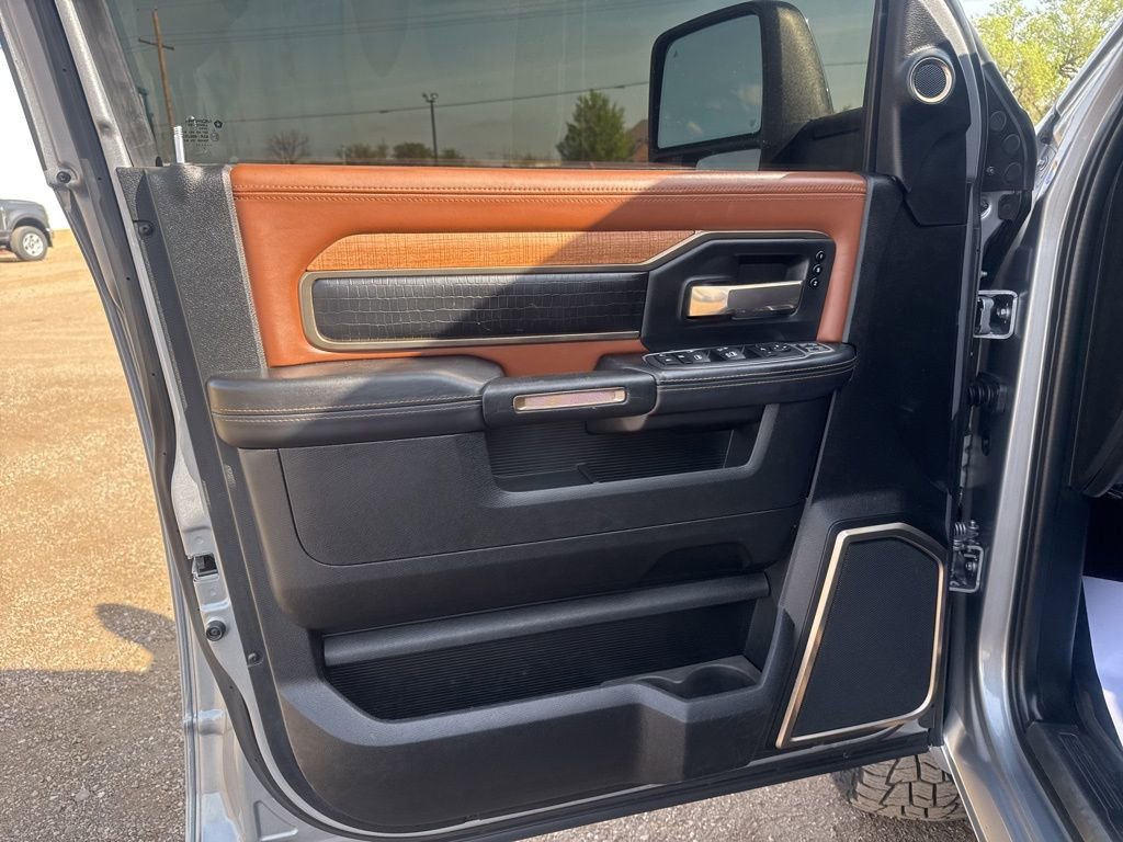 Used 2023 RAM 2500 Limited AWD/4WD image 12