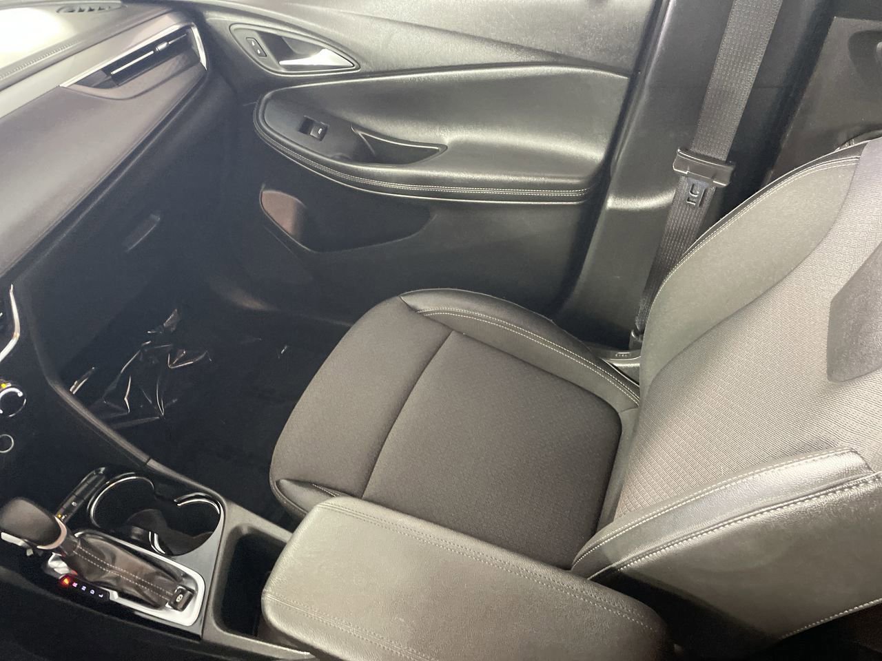 Used 2025 Buick Encore GX Preferred image 22