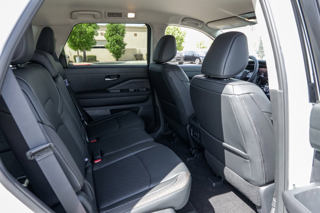 New 2026 Nissan Pathfinder SL FWD image 21