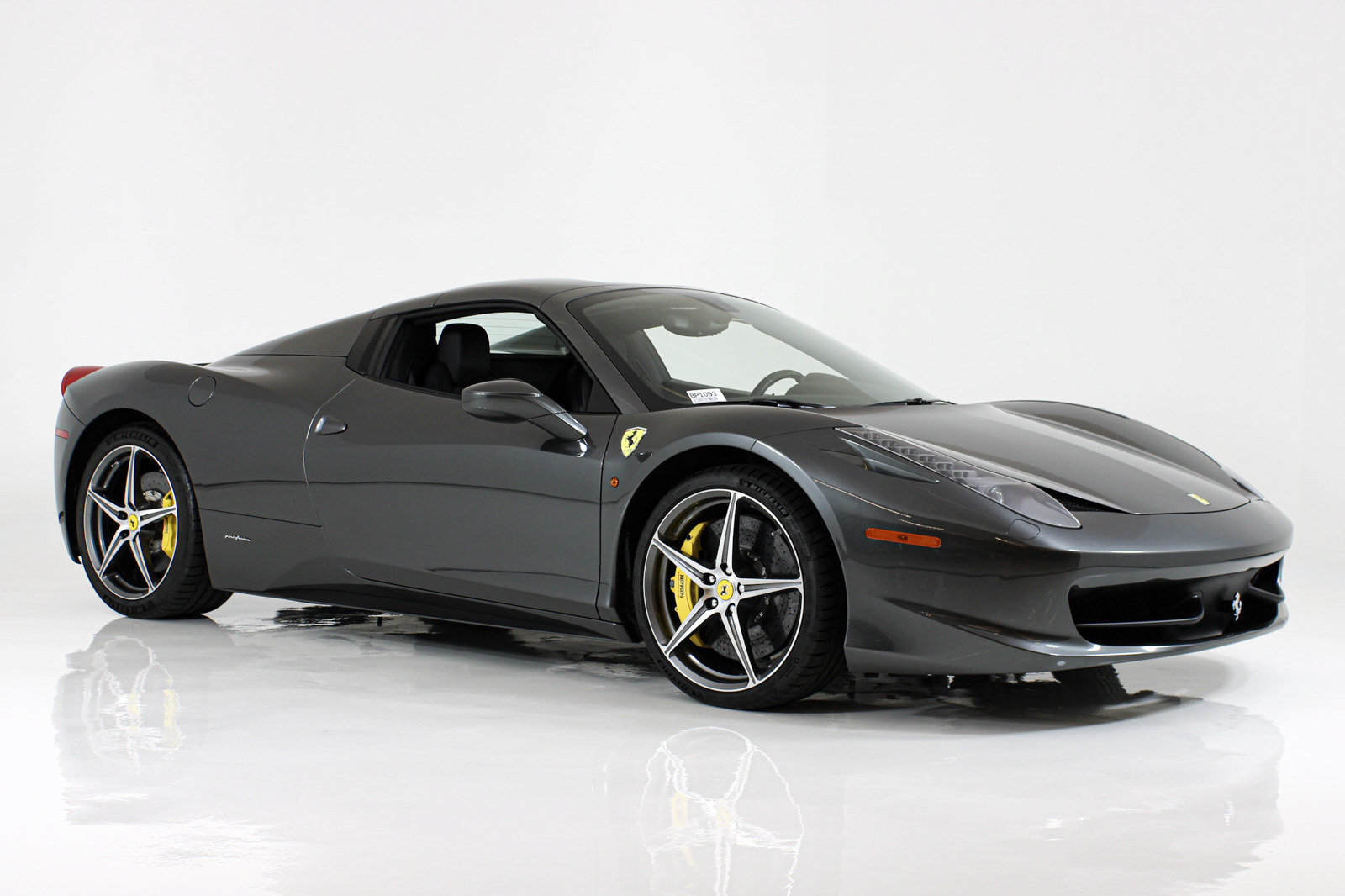 Certified 2013 Ferrari 458 Spider RWD image 17
