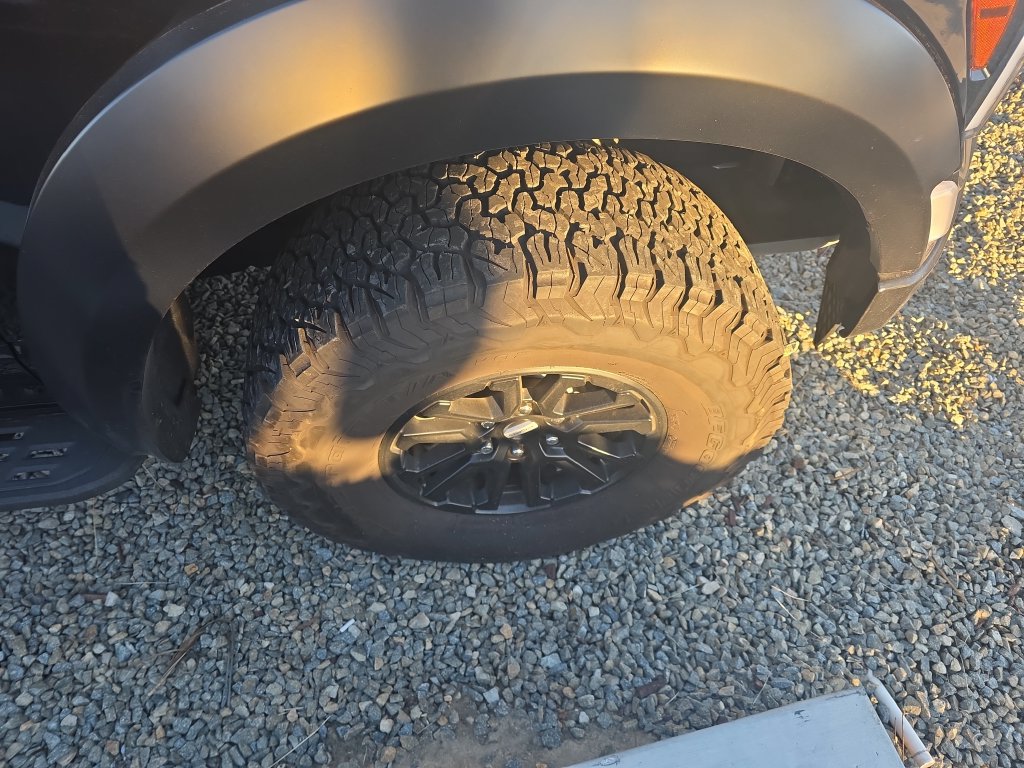 Used 2025 Ford F150 Raptor AWD/4WD image 8