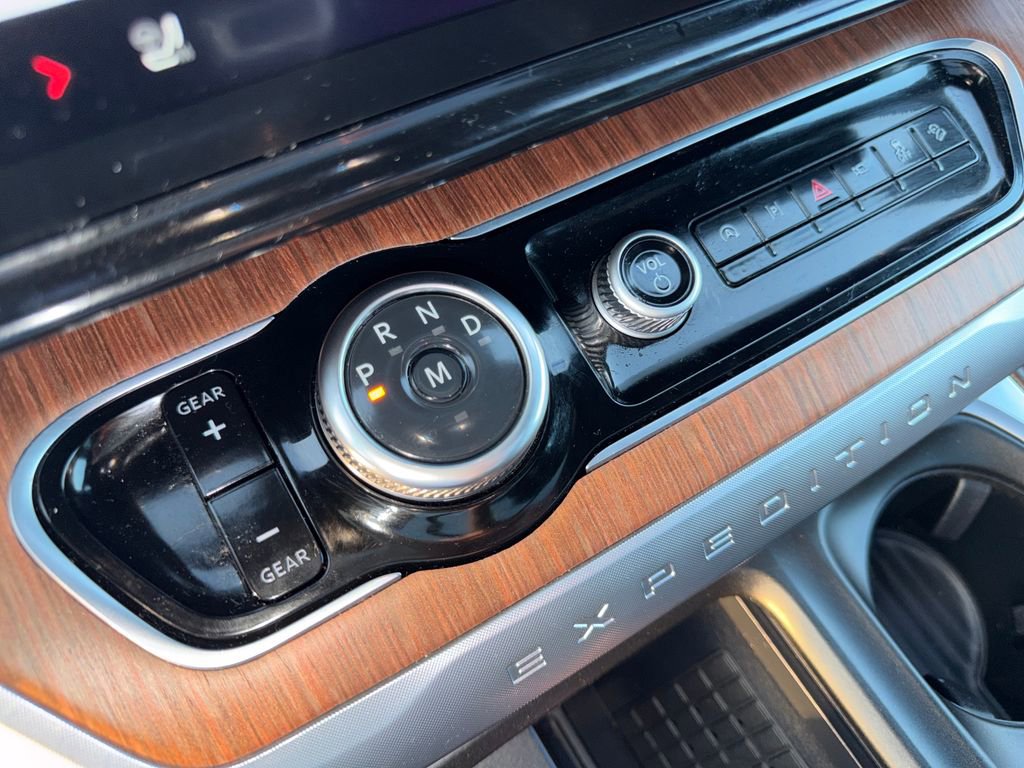 Used 2025 Ford Expedition King Ranch image 27