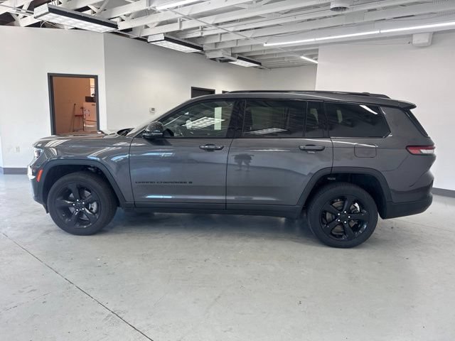 Used 2024 Jeep Grand Cherokee L Altitude AWD/4WD image 7