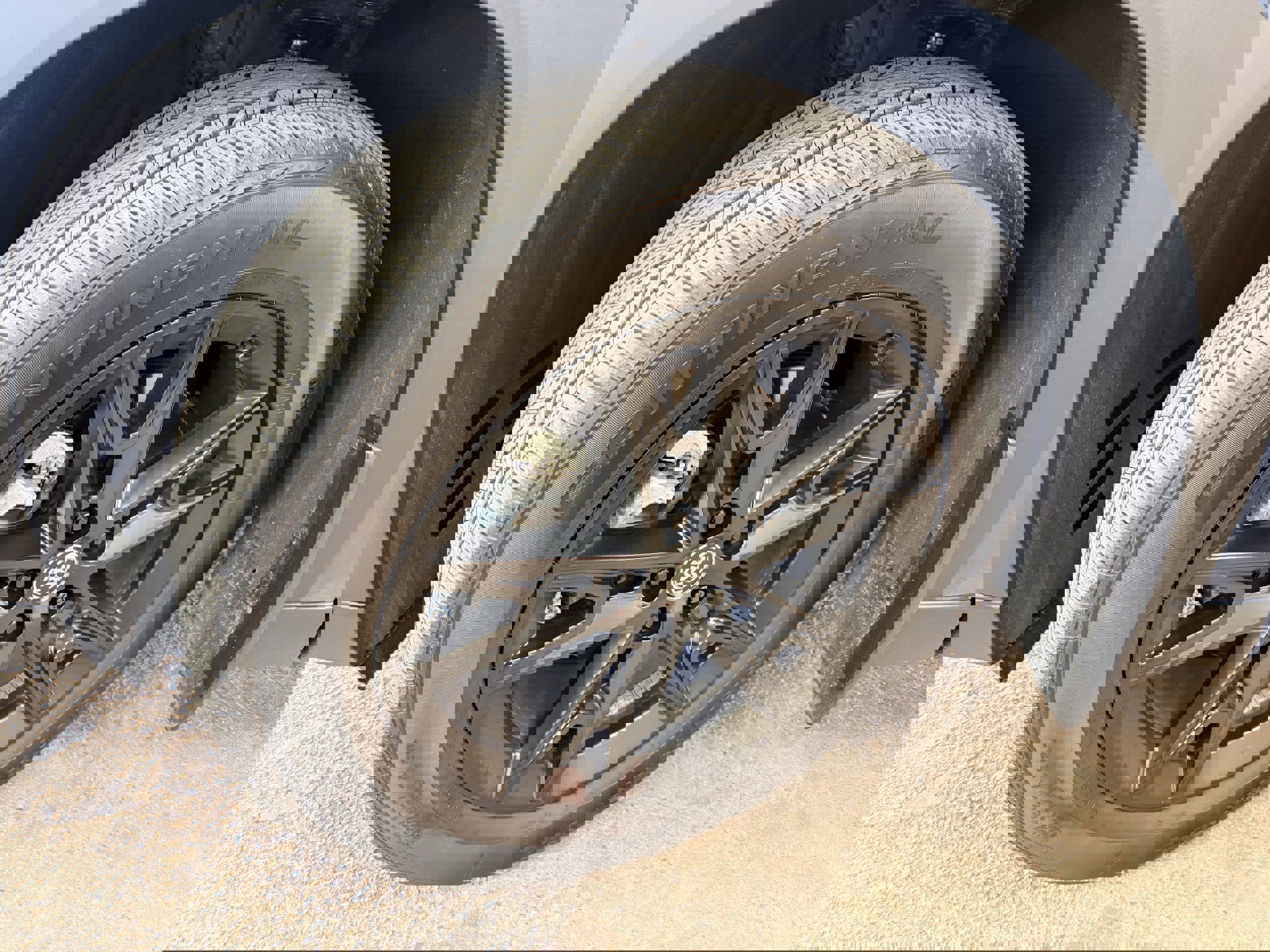 Used 2025 Toyota Grand Highlander AWD image 4