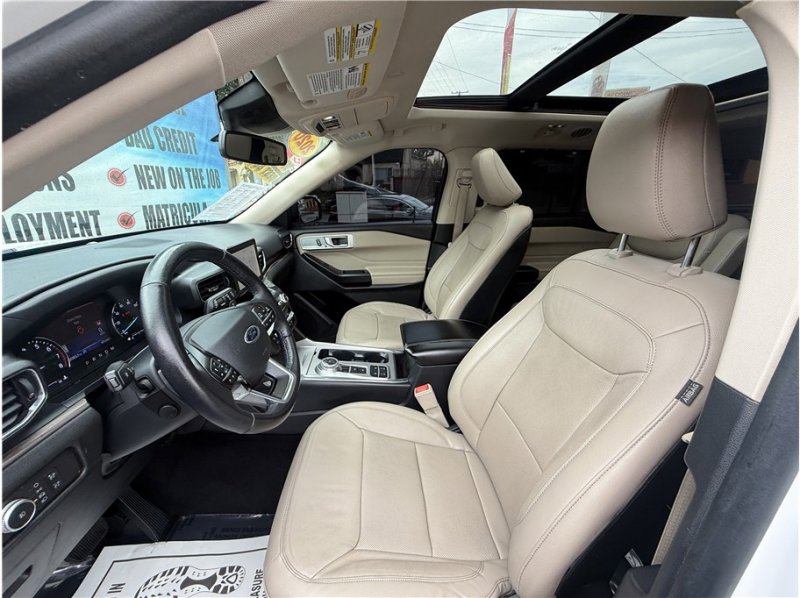 Used 2020 Ford Explorer Limited w/ Class III Trailer Tow Package image 17