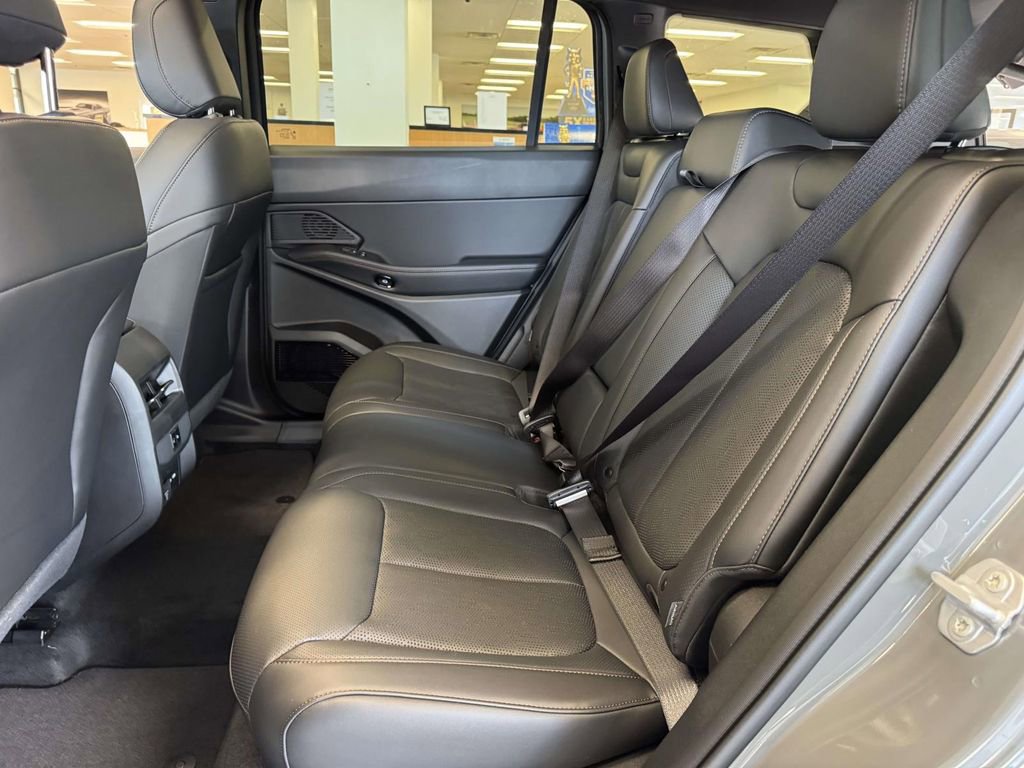 New 2026 Jeep Cherokee Overland image 18