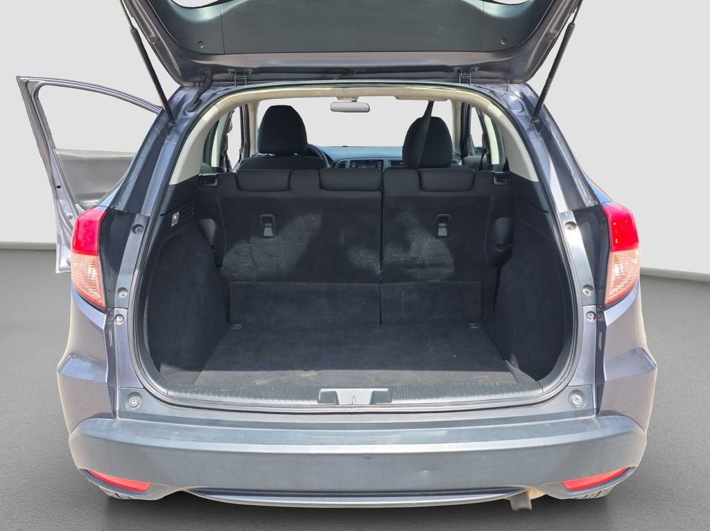 Used 2018 Honda HR-V LX image 17