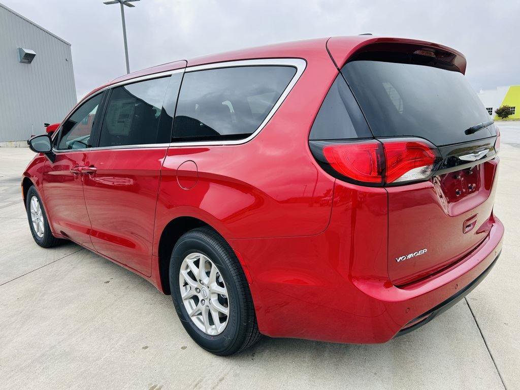 New 2026 Chrysler Voyager LX FWD image 38