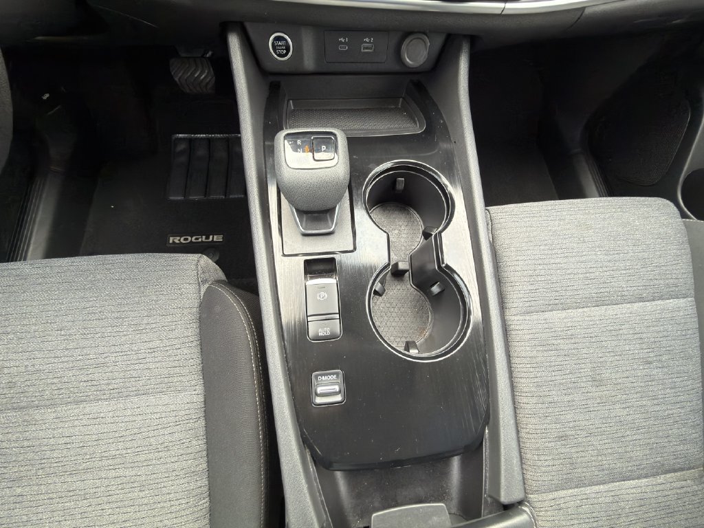 Used 2023 Nissan Rogue SV FWD image 20