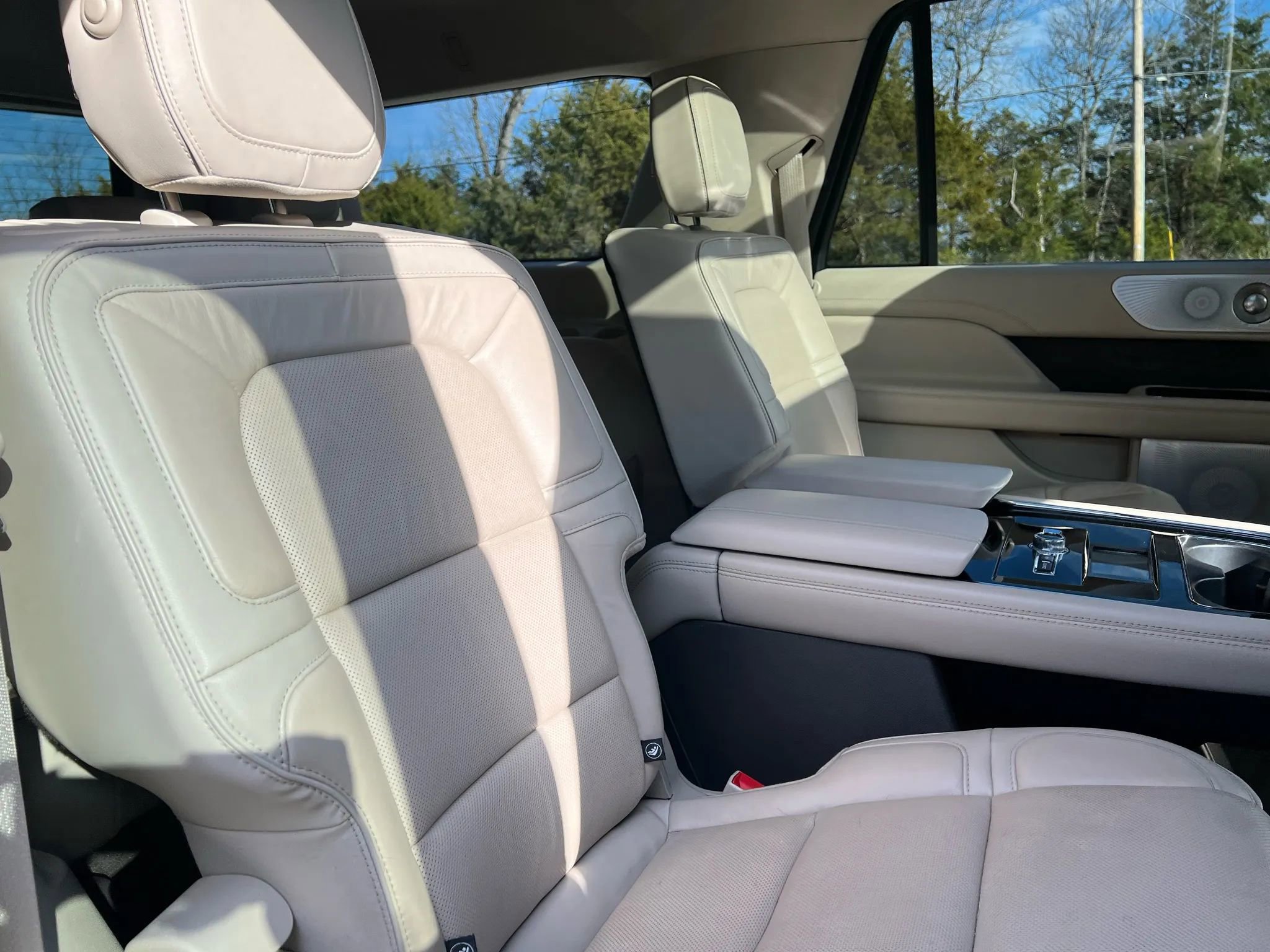 Used 2019 Lincoln Navigator L Reserve w/ Cargo Package image 46
