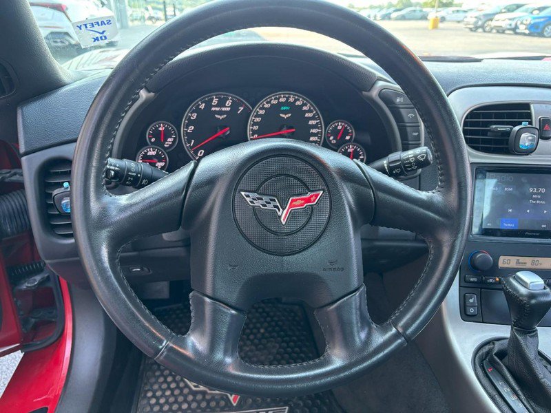 Used 2005 Chevrolet Corvette Coupe w/ Preferred Equipment Group RWD image 17