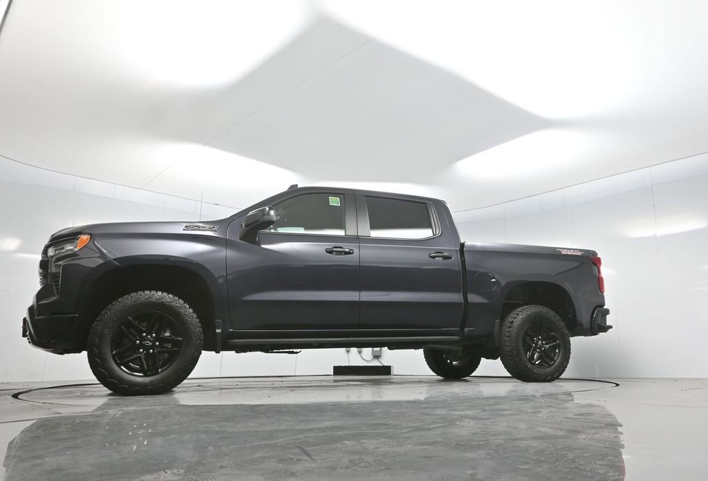 Used 2024 Chevrolet Silverado 1500 LT Trail Boss w/ LPO, Dark Essentials Package image 7