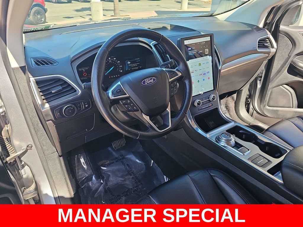 Used 2022 Ford Edge Titanium w/ Equipment Group 301A AWD/4WD image 16