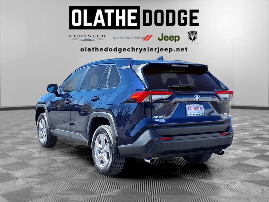 Used 2025 Toyota RAV4 XLE image 3