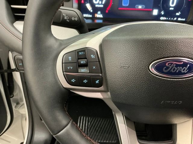 Used 2025 Ford Explorer Active w/ Active Comfort Package image 27