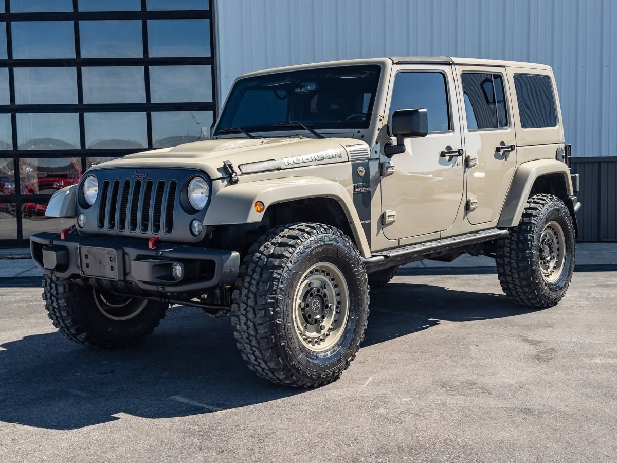 Used 2017 Jeep Wrangler Unlimited Rubicon w/ Cold Weather Group AWD/4WD image 1