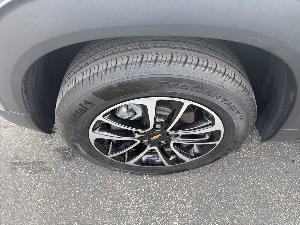 Used 2025 Chevrolet TrailBlazer LT w/ Driver Confidence Package image 26