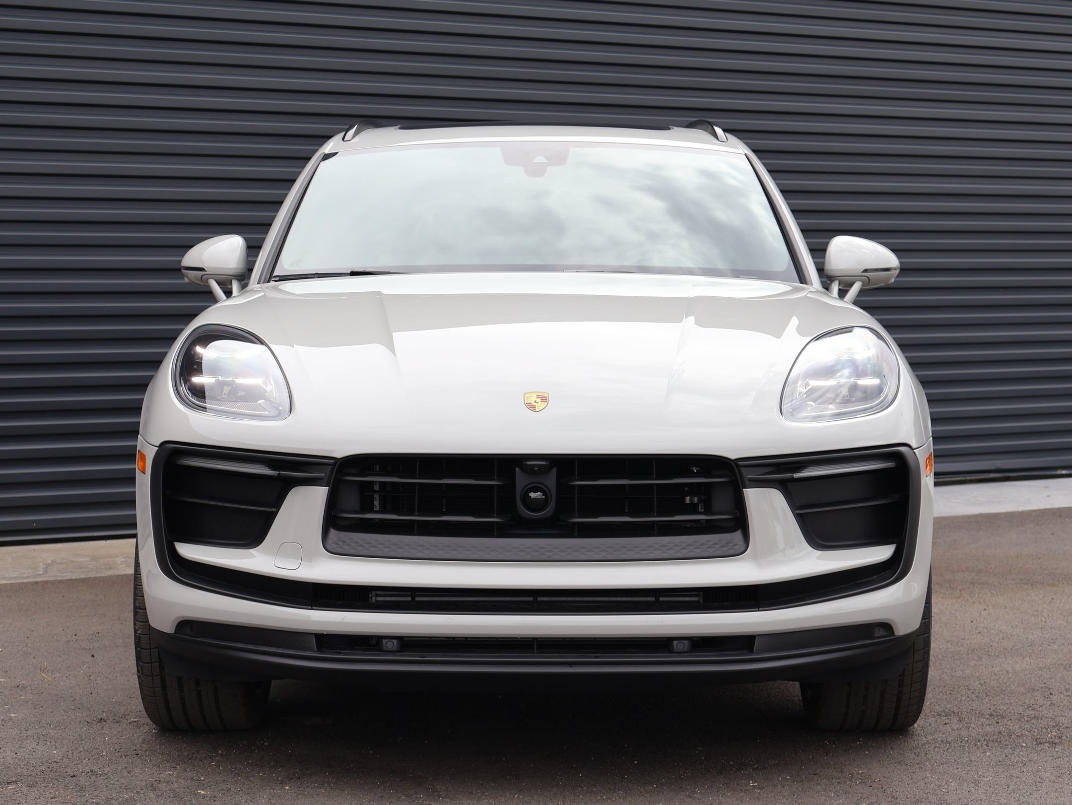 New 2026 Porsche Macan AWD/4WD image 6