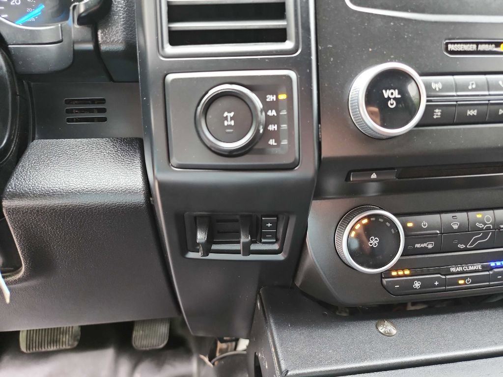 Used 2018 Ford Expedition XL image 22