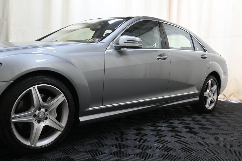 Used 2010 Mercedes-Benz S 550 4MATIC image 8